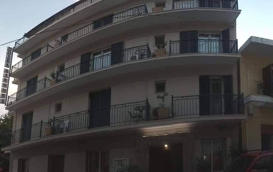 Hotel Διεθνές Захаро Экстерьер фото