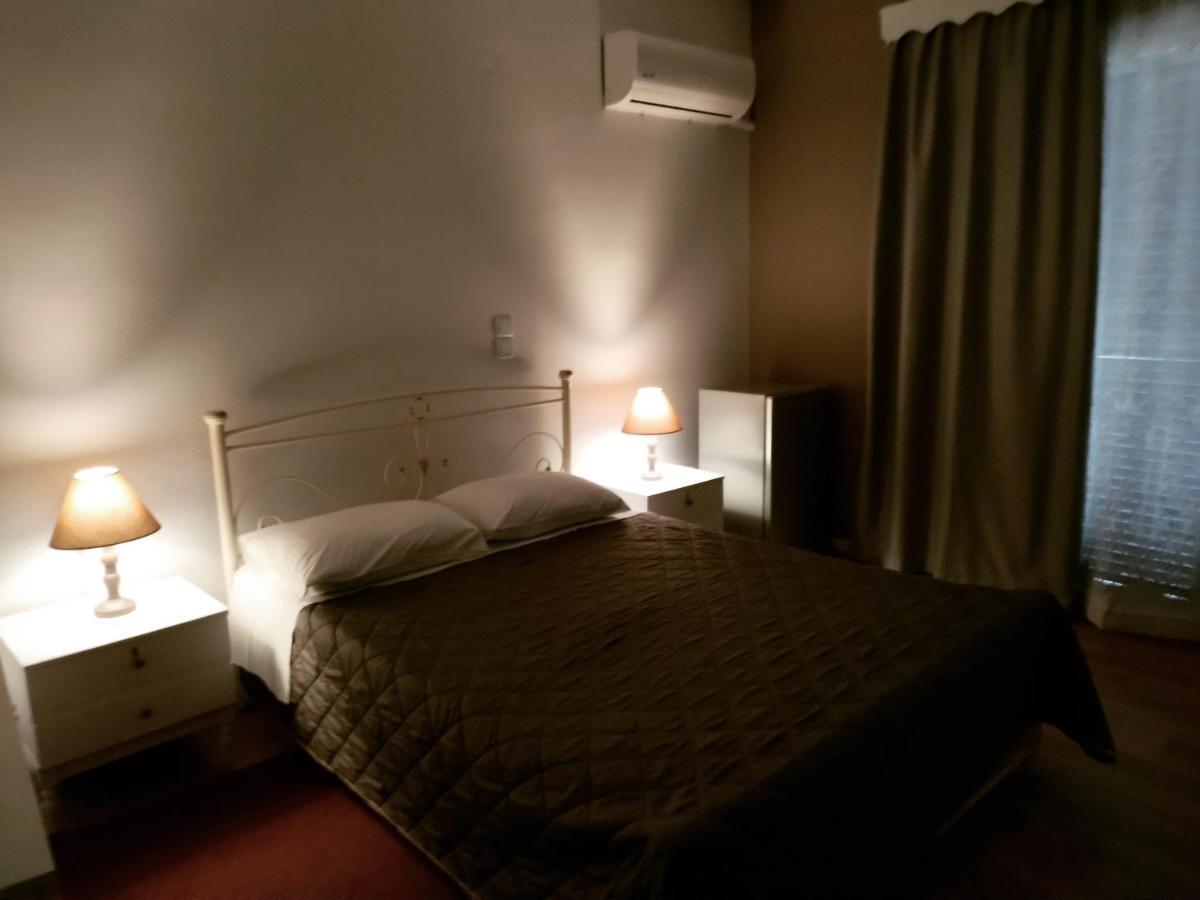Hotel Διεθνές Захаро Экстерьер фото
