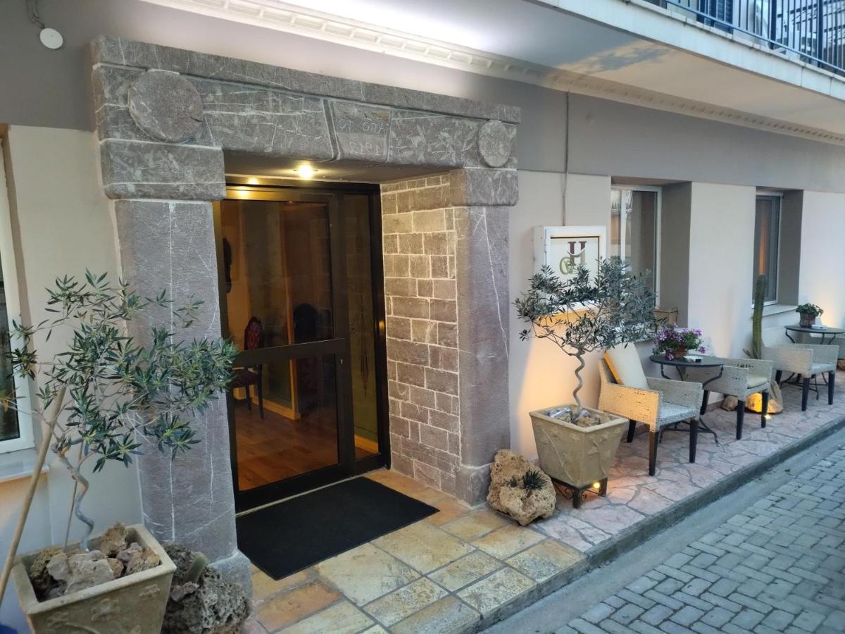 Hotel Διεθνές Захаро Экстерьер фото