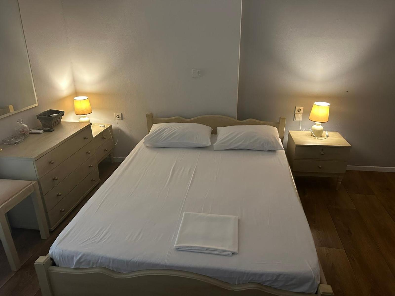Hotel Διεθνές Захаро Экстерьер фото